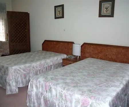 D. Carlos Residencial Maison d'hôtes Caldas Da Rainha